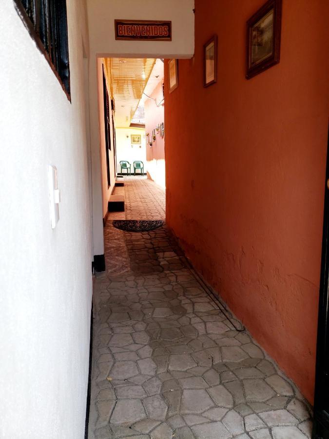 Judys Home - Bed And Breakfast Retalhuleu Ngoại thất bức ảnh