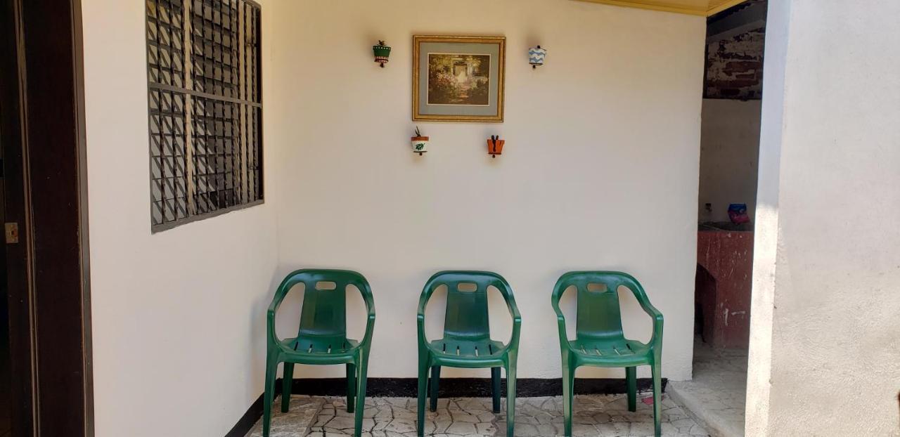 Judys Home - Bed And Breakfast Retalhuleu Ngoại thất bức ảnh